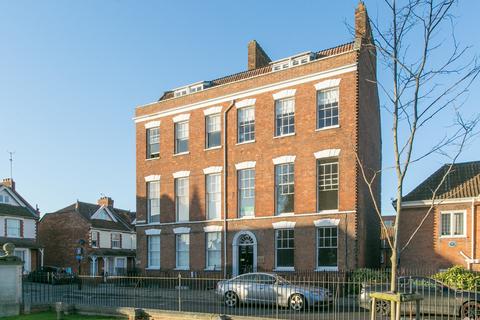 Office to rent, 16-17 King Sq Bridgwater TA6 3DJ