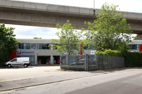 Warehouse to rent, Crosshouse Rd Southampton SO14 5GZ