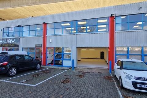 Warehouse to rent, Crosshouse Rd Southampton SO14 5GZ
