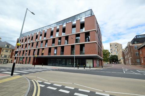 Retail property (high street) to rent, Victoria Rd S Chelmsford CM1 1LW