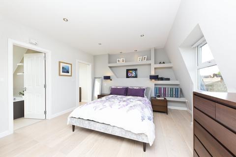 undefined, Chatsworth Avenue, SW20