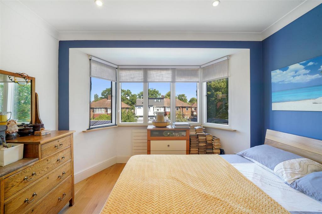 5 Oakwood Crescent - V8 DO4 KFFOh AWOxo LVj WE.jpg