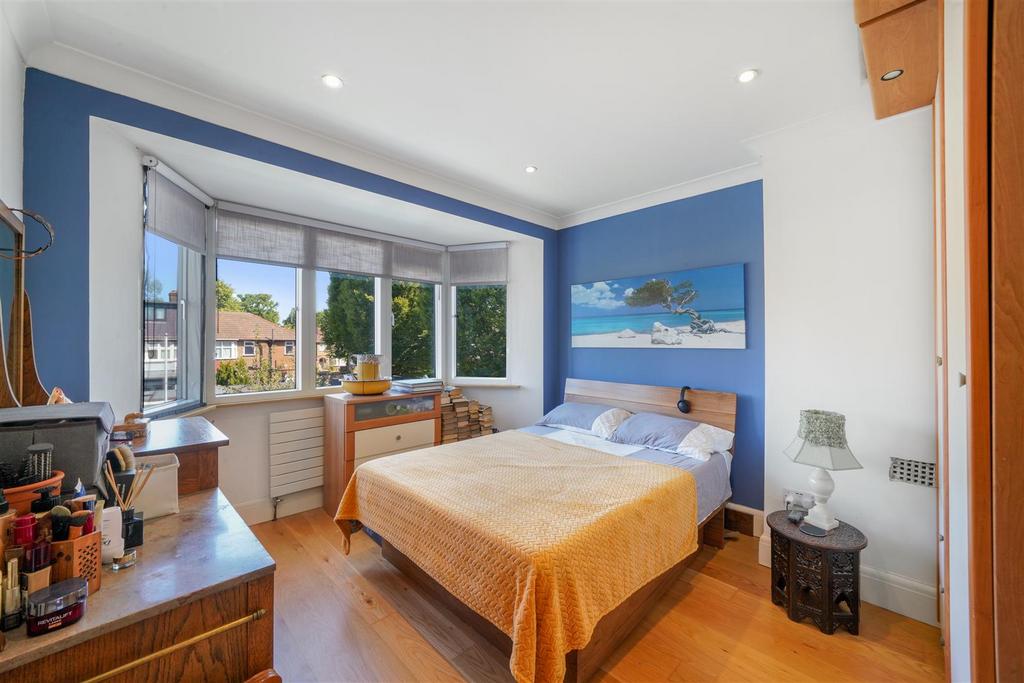 5 Oakwood Crescent - Xnn TZN5i Yl Qlp MYan Zxn.jpg