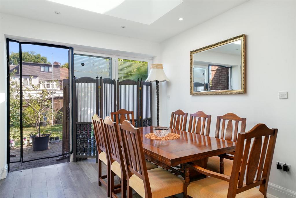 5 Oakwood Crescent - ntq R0 UA3 CSGYIvgpa G2u.jpg