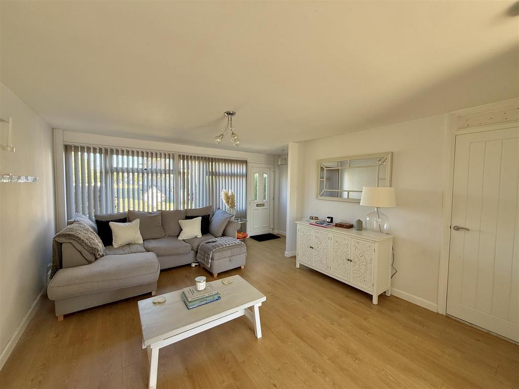 Living Area: