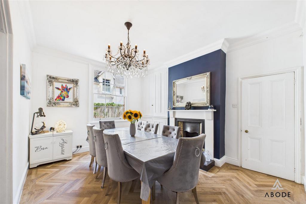 CAM02696 G0-PR0651-STILL008.jpg