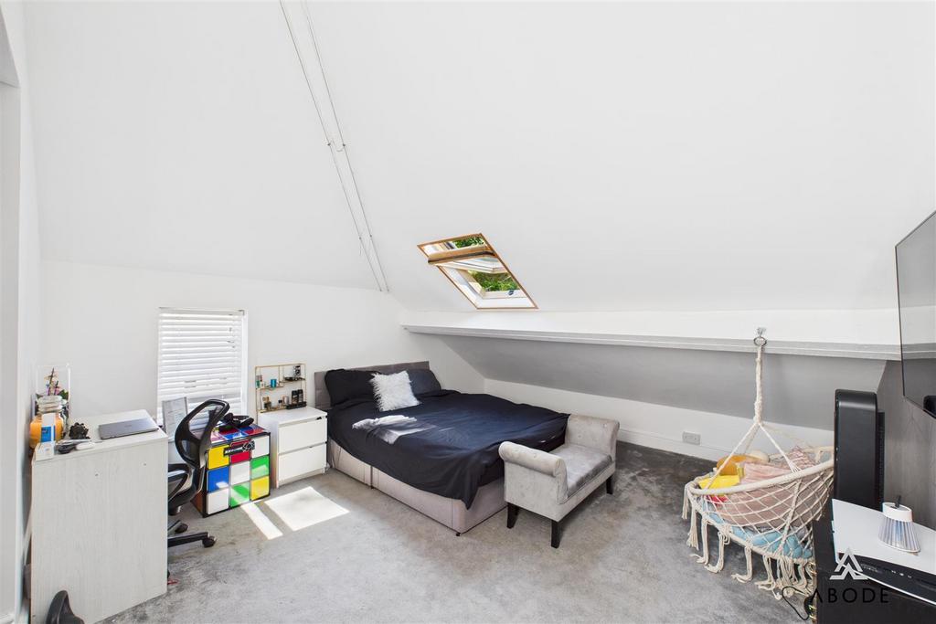 CAM02696 G0-PR0651-STILL021.jpg