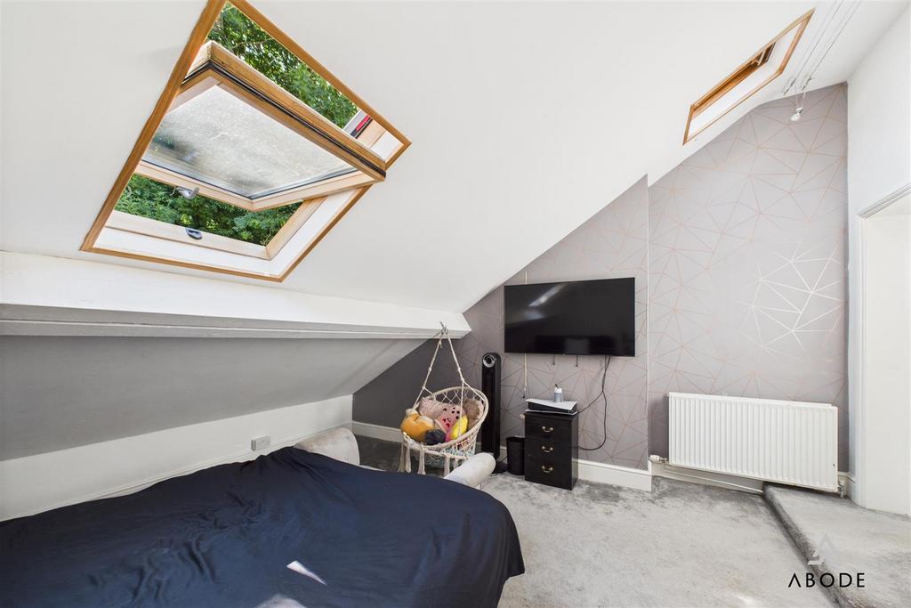 CAM02696 G0-PR0651-STILL022.jpg