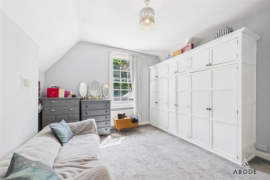 CAM02696 G0-PR0651-STILL033.jpg