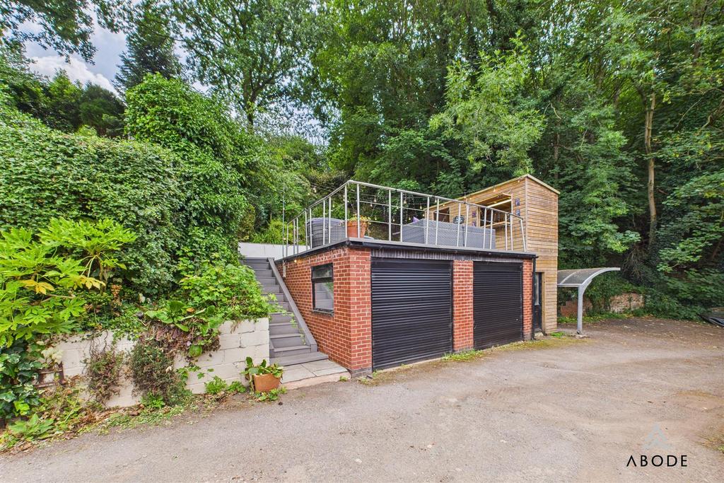 CAM02696 G0-PR0651-STILL042.jpg