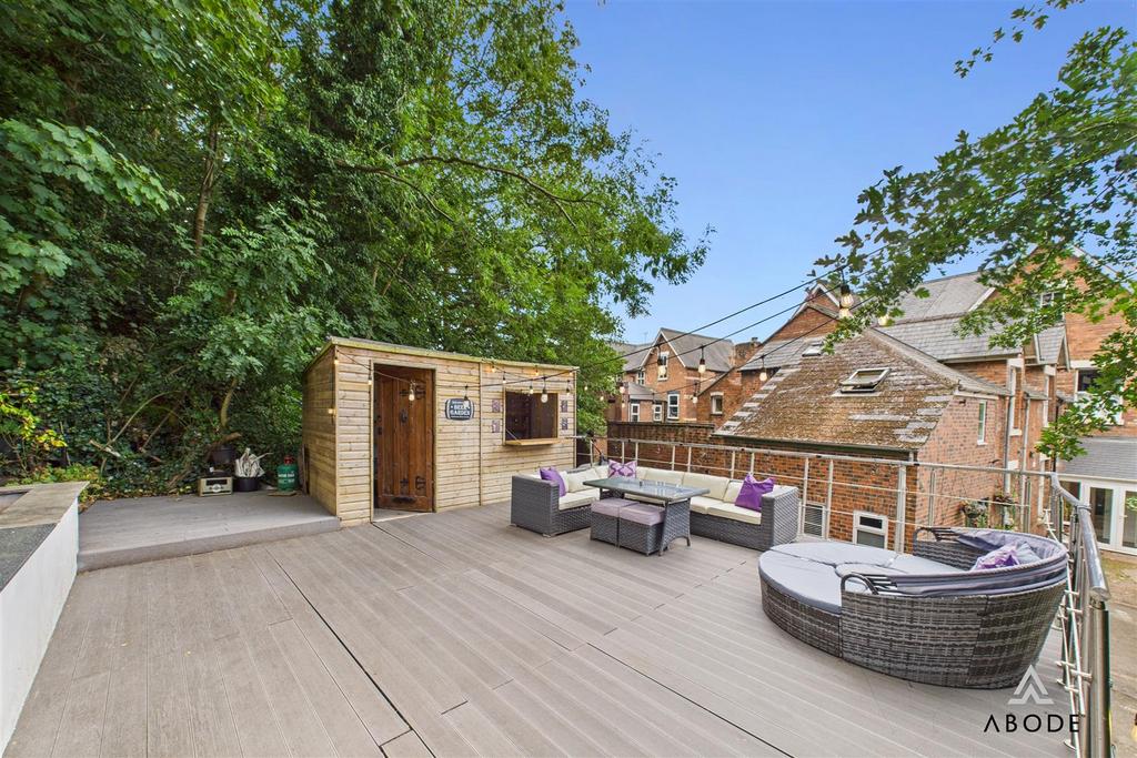 CAM02696 G0-PR0651-STILL043.jpg