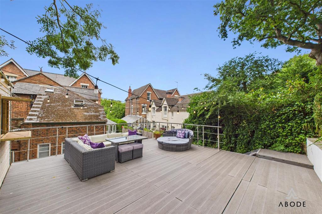 CAM02696 G0-PR0651-STILL044.jpg