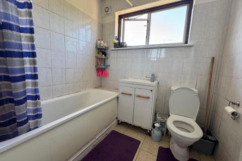 3 bedroom terraced house for sale, Grasmere Avenue, Wembley