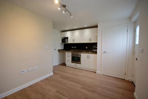 Studio to rent, Carlton Boulevard, Lincoln