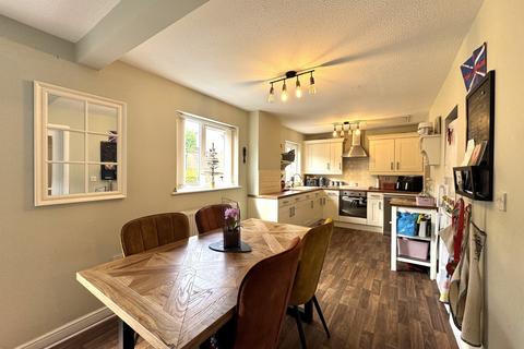 6 Cae Garw, Llantwit Fardre, Pontypridd, CF38 2TQ
