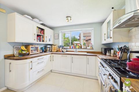 4 bedroom detached house for sale, Redshank Avenue, Winsford CW7