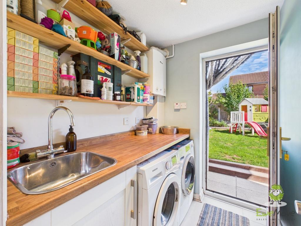 Utility to garden - Charlotte Thomasson Ewemove Wh