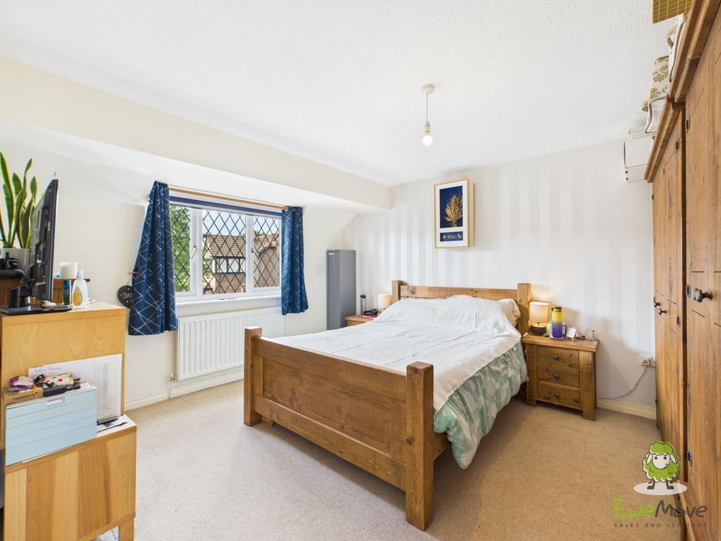 Bedroom 1 - Charlotte Thomasson Ewemove Whitchurch