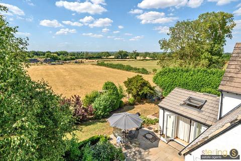 4 bedroom detached house for sale, Lower Icknield Way, Buckland,