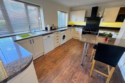 2 bedroom chalet for sale, Lacy Drive, Wimborne, BH21