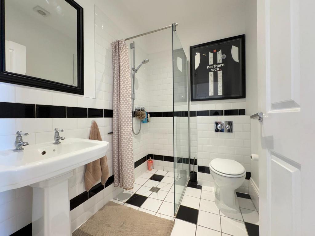 En suite bedroom two