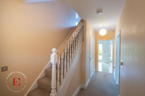 4 bedroom detached house to rent, Massey Close, Coventry, CV4