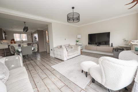 4 bedroom townhouse for sale, Burton Waters, Lincoln, Lincolnshire, LN1