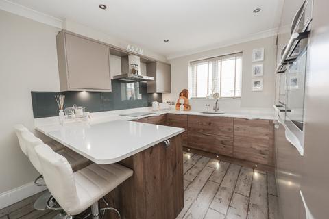 4 bedroom townhouse for sale, Burton Waters, Lincoln, Lincolnshire, LN1