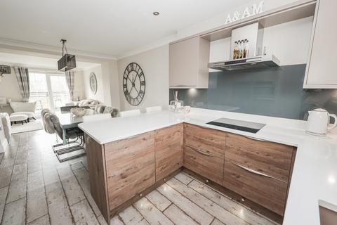 4 bedroom townhouse for sale, Burton Waters, Lincoln, Lincolnshire, LN1