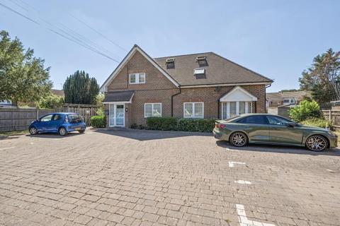 Shepperton, Surrey, TW17