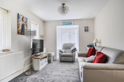 undefined, Shepperton,  Surrey,  TW17