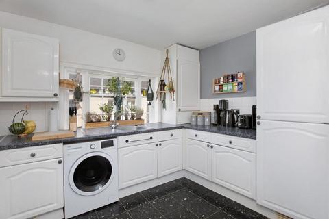 2 bedroom flat for sale, Fore Street, Teignmouth, TQ14