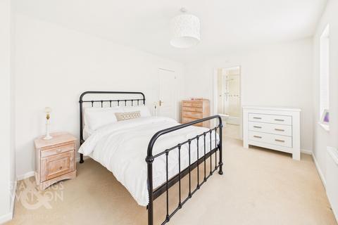 24 Broom Close, Taverham, Norwich, NR8 6FS