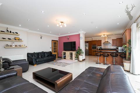 4 bedroom semi-detached bungalow for sale, Oaks Lane, Ilford