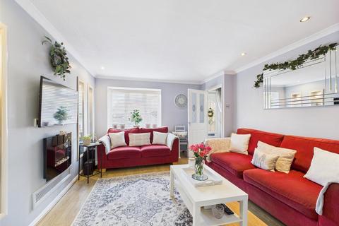 undefined, Ravensbourne Road, Aylesbury HP21