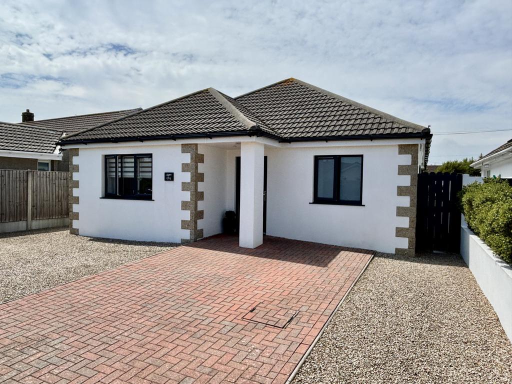 3/4 Bedroom Detached Bungalow for Sale
