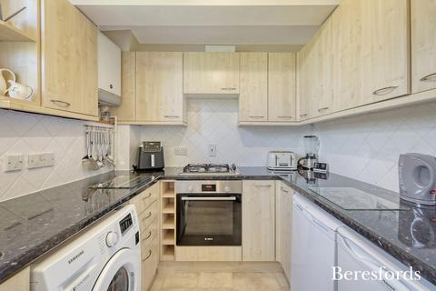 3 bedroom terraced house for sale, Barn View Road, Coggeshall, CO6