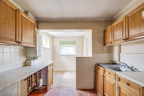 3 bedroom semi-detached bungalow for sale, Clyde Crescent, Rayleigh, SS6