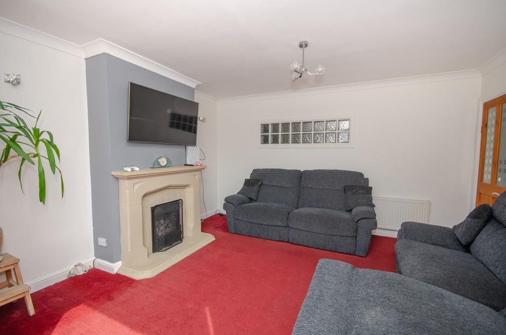 Lounge pic 2.jpg