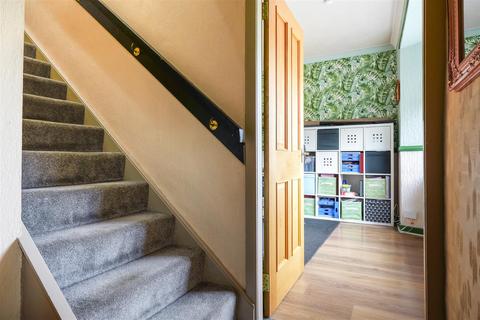 5 bedroom detached house for sale, Carnwath Road, Carluke