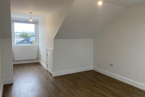 3 bedroom apartment to rent, Brixton Hill, London, SW2