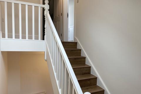 3 bedroom apartment to rent, Brixton Hill, London, SW2
