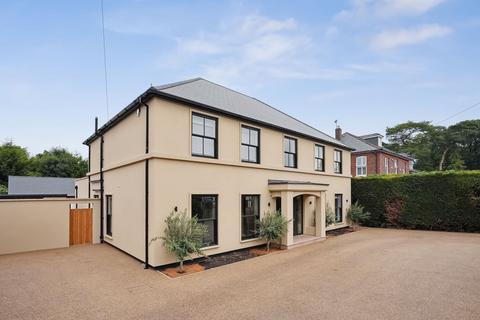5 bedroom detached house for sale, Farleigh Road, Warlingham CR6