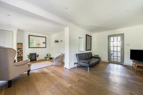 3 bedroom end of terrace house for sale, Petworth Road, Godalming GU8