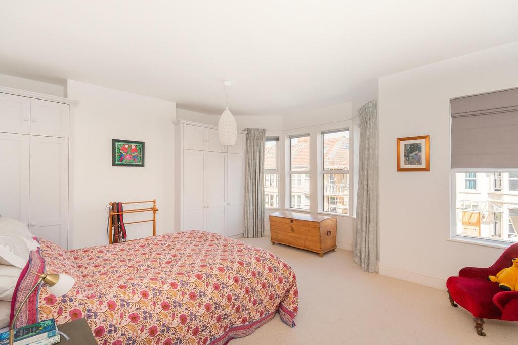 1 B9 RKE - Bedroom C.jpg