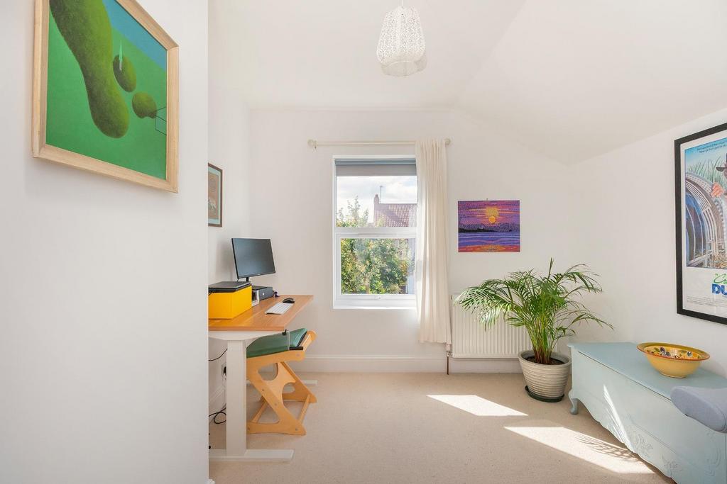 1 B9 RKE - Bedroom I.jpg