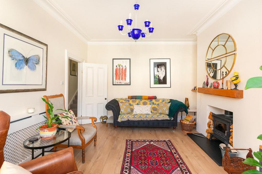 1 B9 RKE - Living Room A.jpg