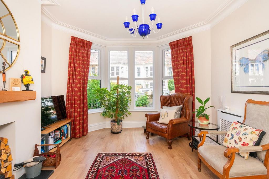 1 B9 RKE - Living Room B.jpg