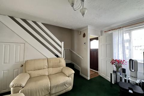 5 Pencombe Close, Manchester, M12 4TA