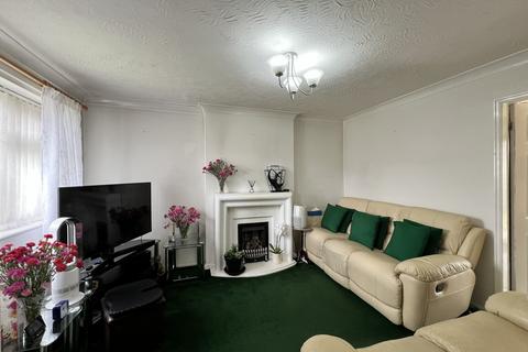5 Pencombe Close, Manchester, M12 4TA
